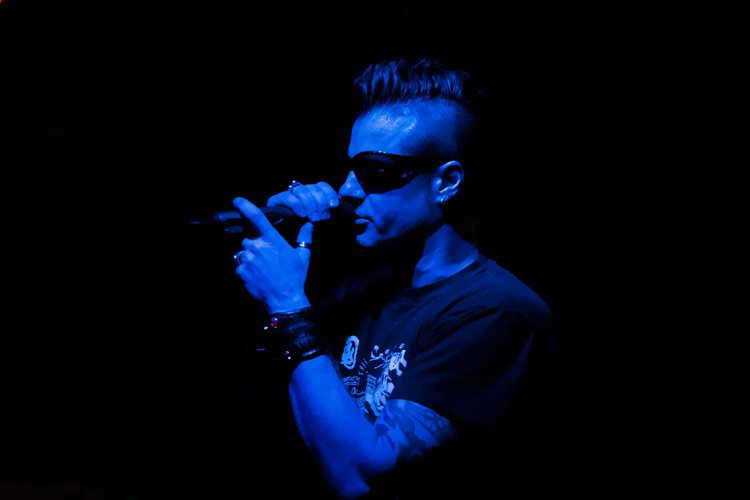 SMURFIN' COOL SHOT
(Chop Shop - Seabrook, NH - 02/03/2012)