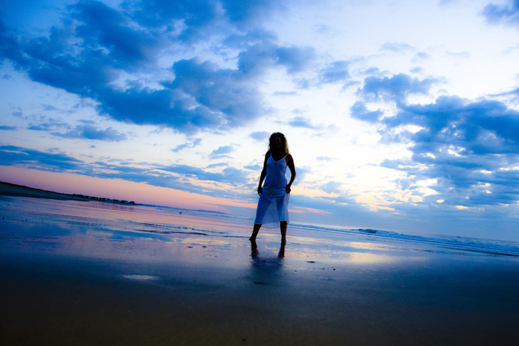 BLUE SILHOUETTE
(Seabrook Beach - Seabrook, NH - 08/28/2014)