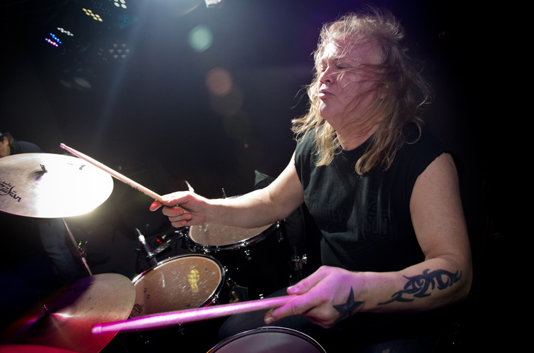 PLAYING AWAY
(LLD's - Tynsgborough, MA - 01/22/2015)