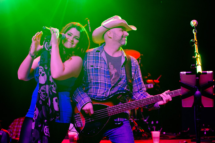 ENJOYING THE MOMENT
(Wally's - Hampton, NH - 02/07/2015)