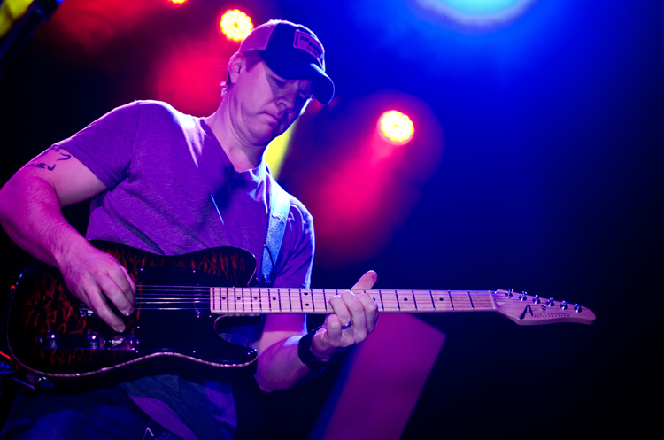 COLORFUL
(Wally's - Hampton, NH - 02/07/2015)