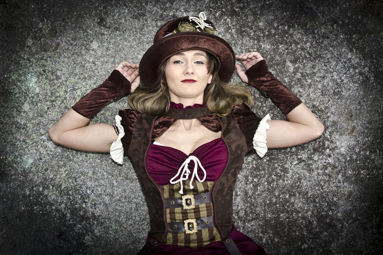 STEAMPUNK AMBER
(Eastmans Corner - Kensington, NH - 10/20/2020)